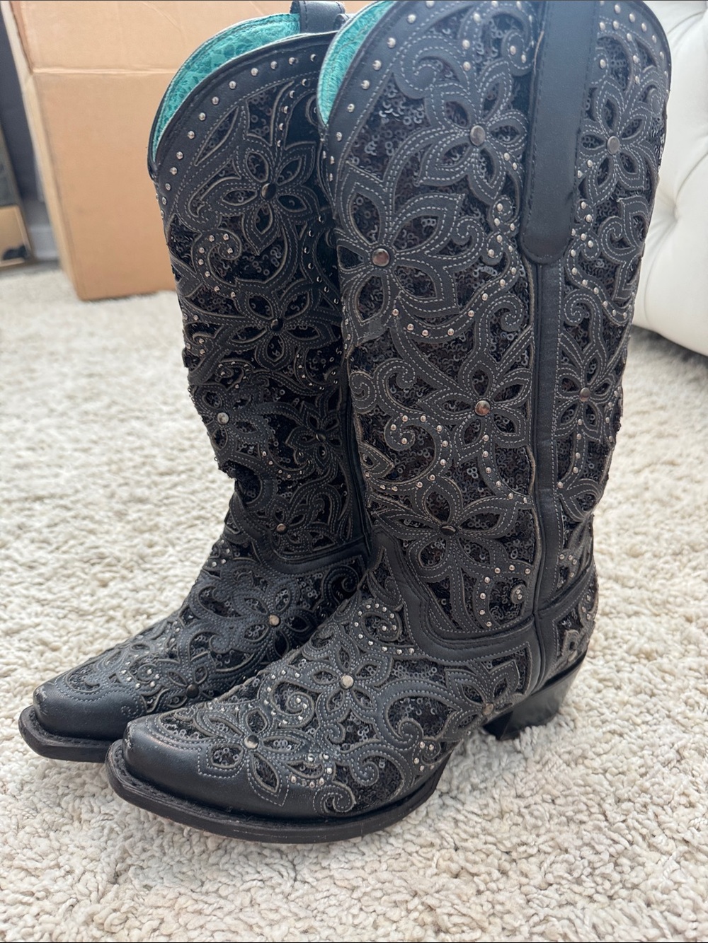 CORRAL Women's Black Embroidered Western Heeled Boots